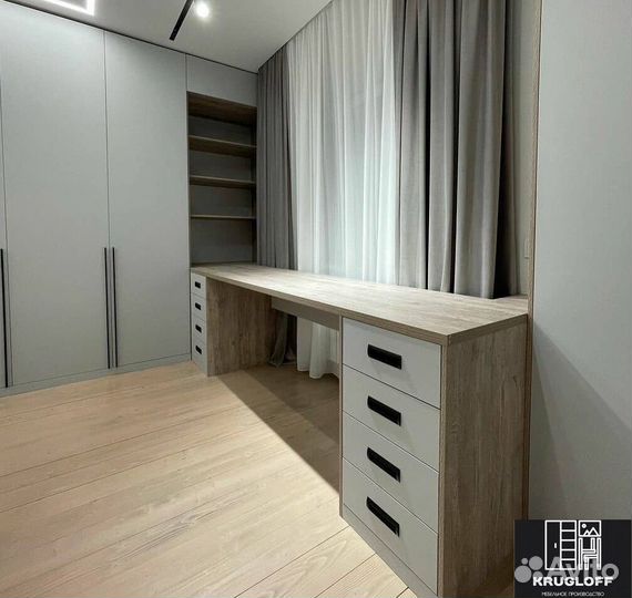 Шкаф с рабочей зоной на заказ