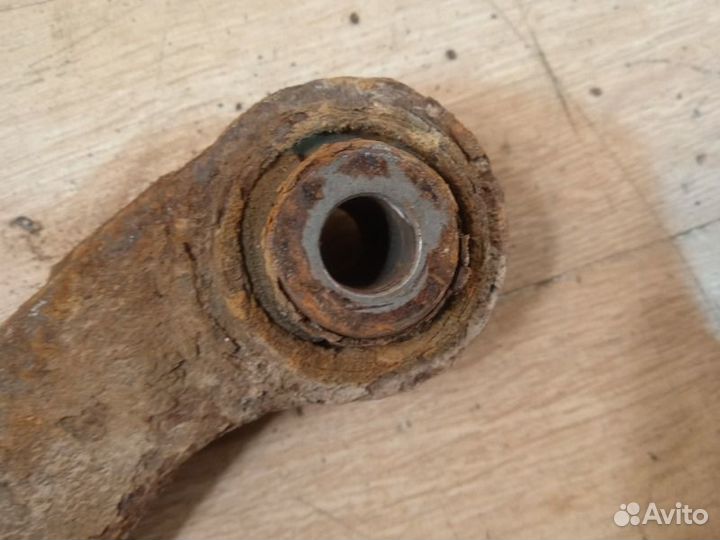 Рычаг подвески задний Mazda Mazda6 универсал 2.0