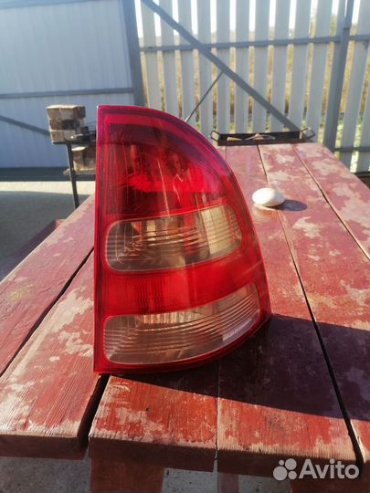 Фанари задние тойота каролла филдер