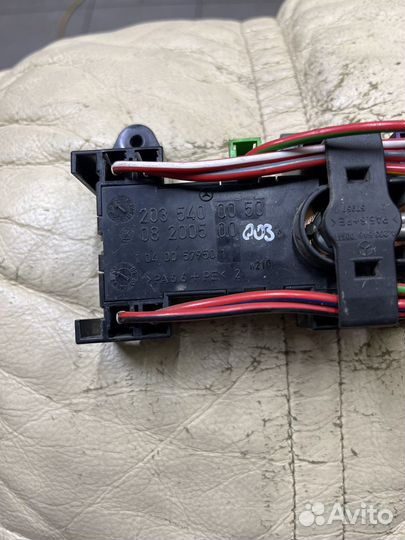 Блок предохранителей Mercedes-Benz С-Класс w203