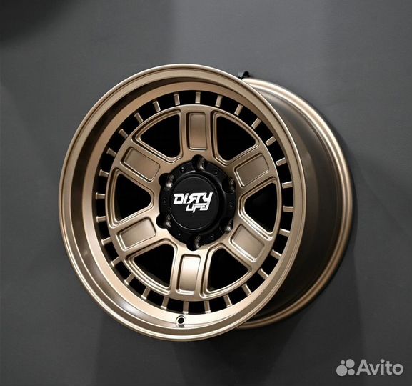 Диски R17 Dirty Life Cage на Toyota Hilux Pajero