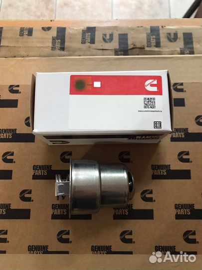 Термостат маслоохладителя Cummins ISX C4952629