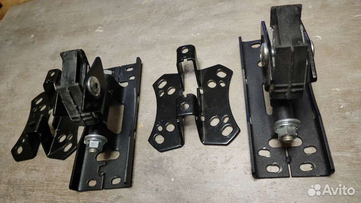 Две подвески для акустики