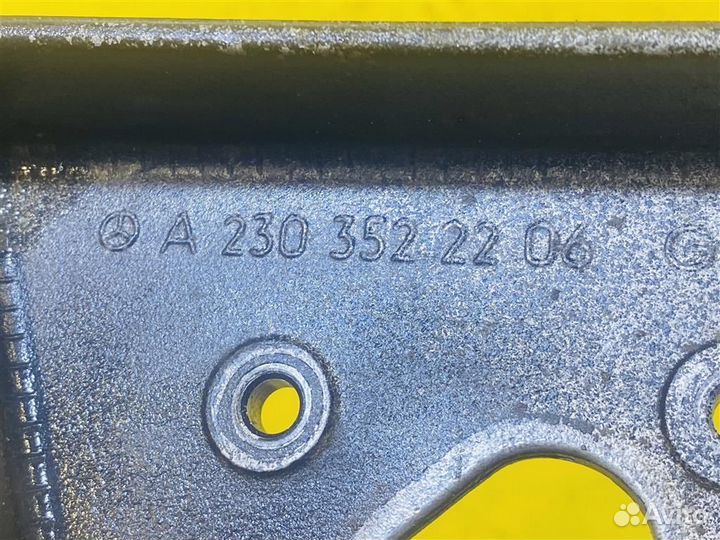 Кронштейн редуктора #:5748 Mercedes-Benz W211 E