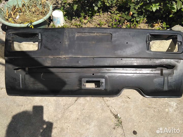 Задняя панель ваз2103