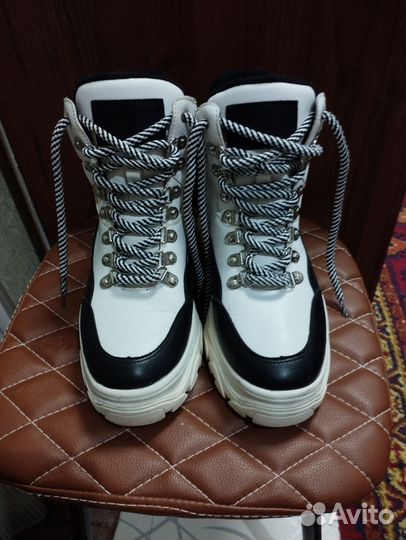 Кроссовки женские демисезонные 37 размер