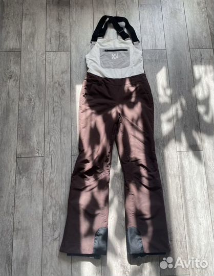 Горнолыжный костюм