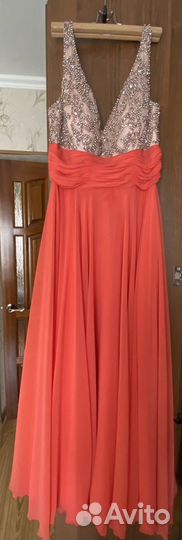 Платье вечернее