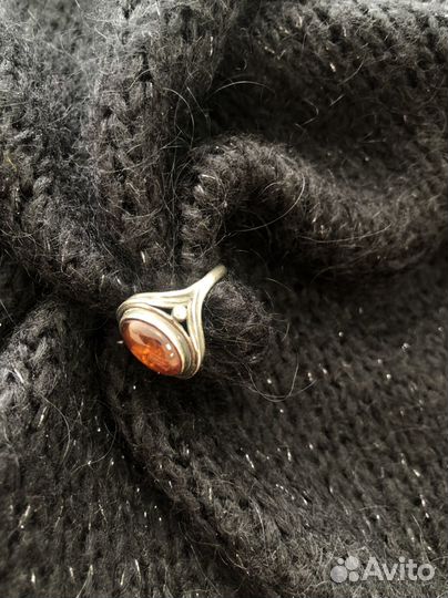 Польцо и браслет черненое серебро, янтарь