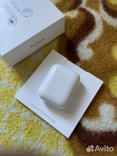 Apple AirPods