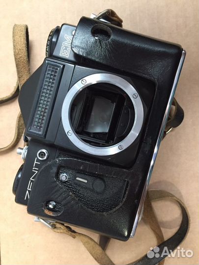 Плёночный фотоаппарат Zenit EM
