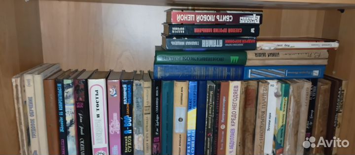 Продам библиотеку книг