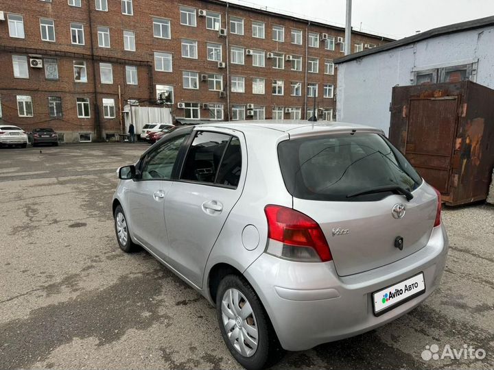 Toyota Vitz 1.3 CVT, 2010, 145 000 км