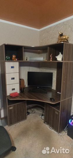 Компьютерный стол