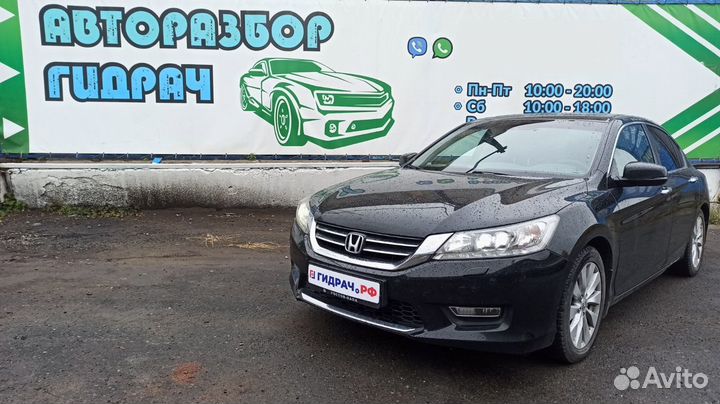 Фонарь подсветки номера Honda Accord 34105SNB003