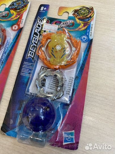 Волчок Beyblade оригинал