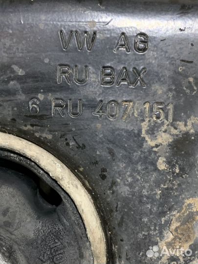 Рычаг подвески Volkswagen polo 5 Лев