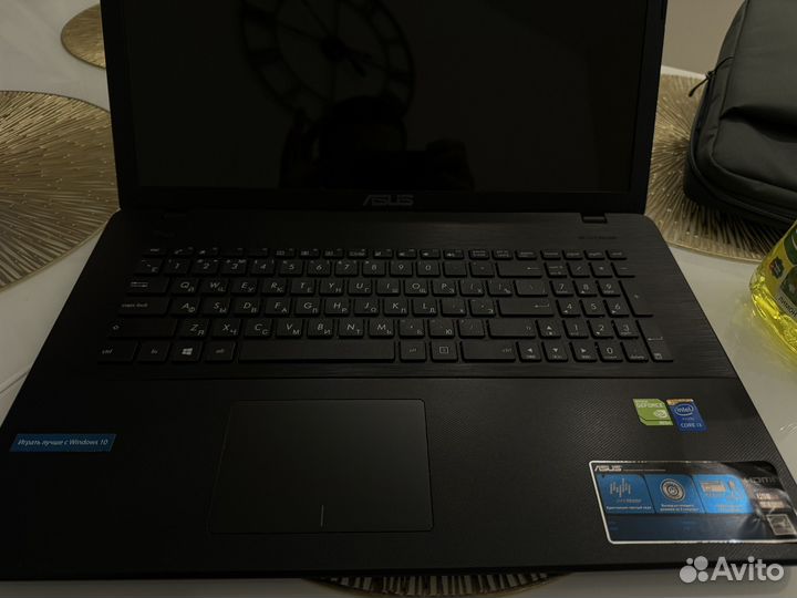 Ноутбук asus F751L