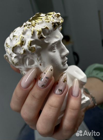 Маникюр в студии