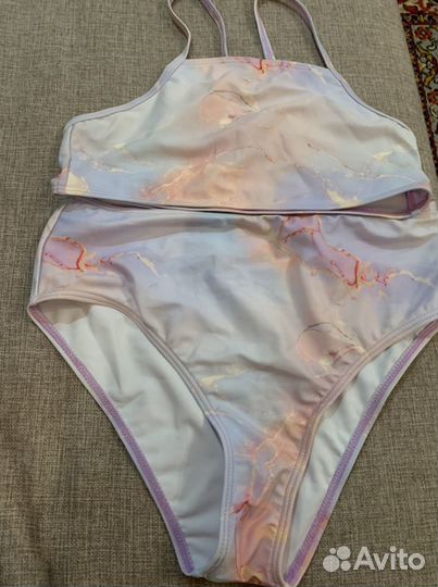 Купальник для девочки новый 10-12 лет