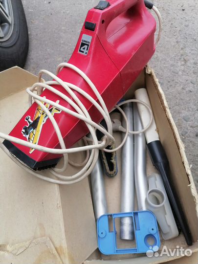 Пылесос Шмель-4