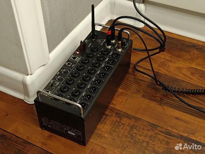 Behringer xr18