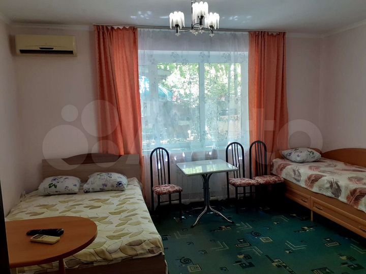 Комната 18 м² в 4-к., 2/2 эт.