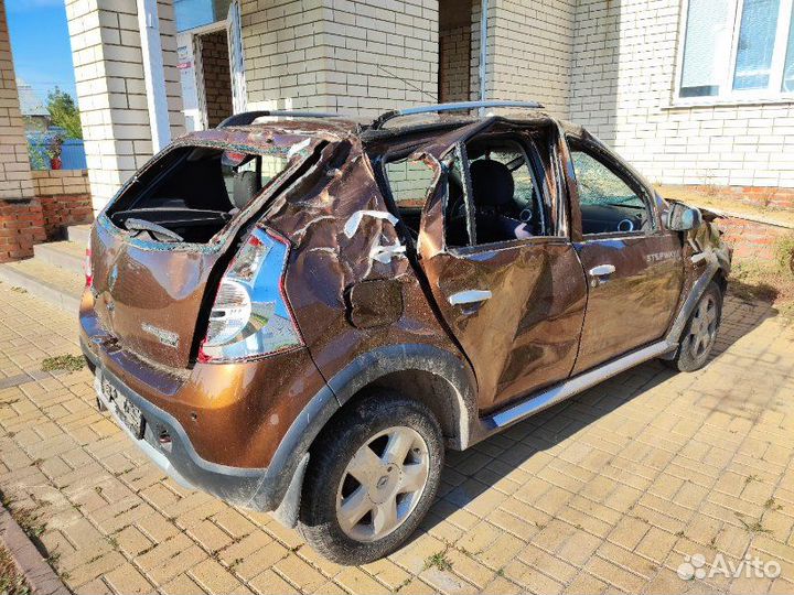 Кузов на запчасти Renault Sandero Stepway