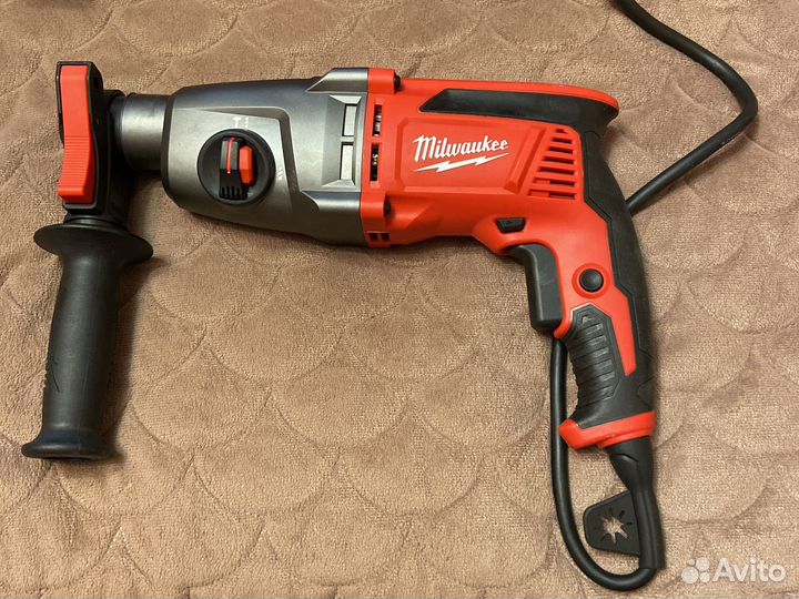 Перфоратор Milwaukee PFH 26T