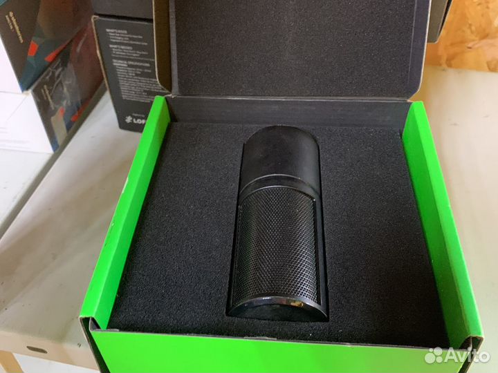 Микрофон razer seiren x