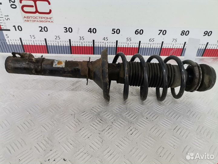 Стойка для Volkswagen Golf 4