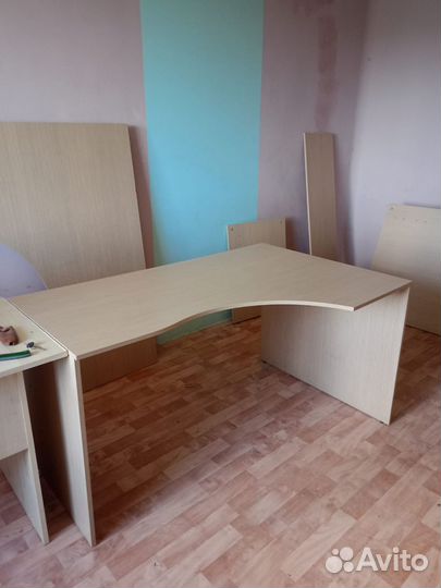Письменный стол