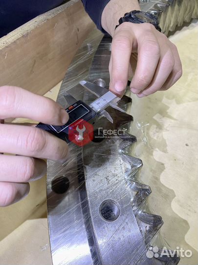 Опорно-поворотный круг 324DLN 227-6085