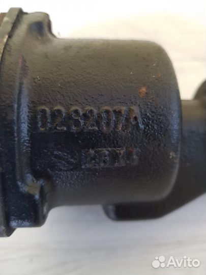 Насос вакуумный Volkswagen Passat B3