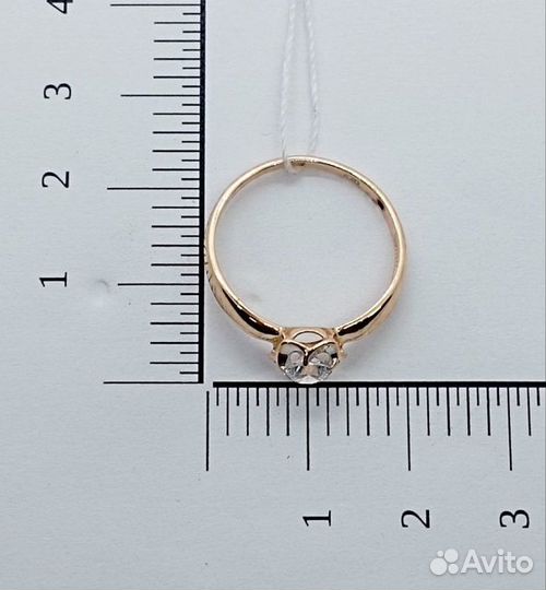 Золотое кольцо с камнем 17,5р