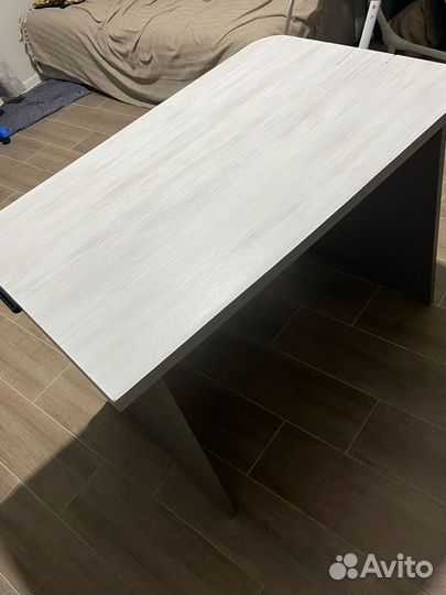 Письменный (компьютерный) стол