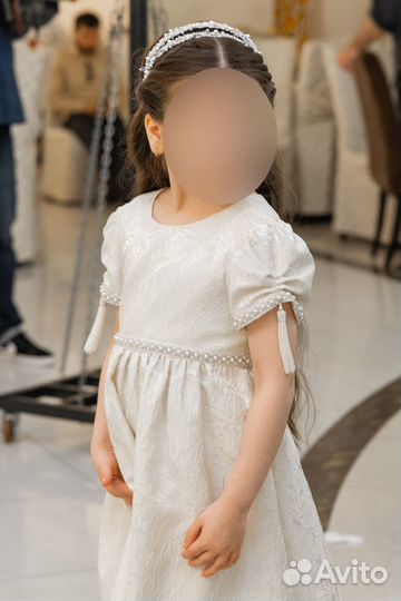 Нарядное платье для девочки 134 140