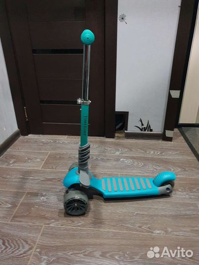 Самокат детский трехколесный с сиденьем
