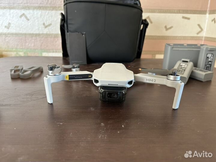 Квадрокоптер DJI Mini 2 Fly More Combo