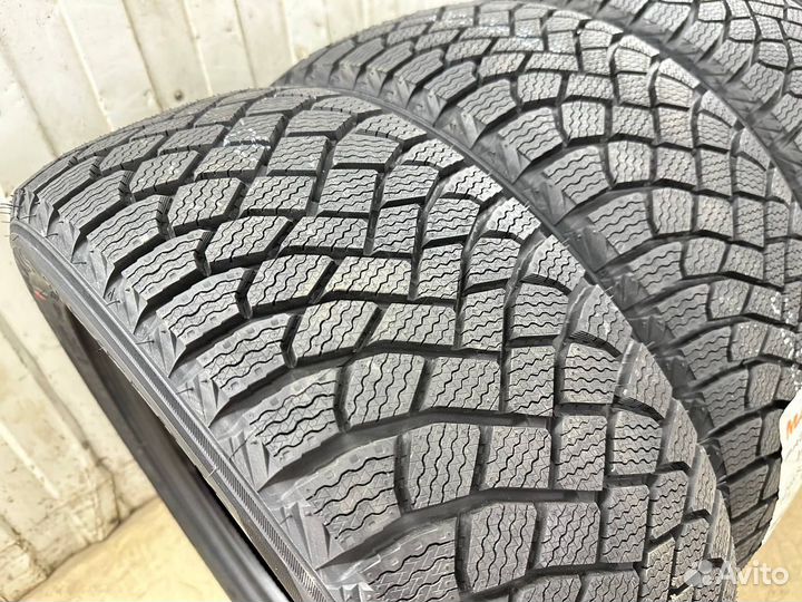 Maxxis Premitra Ice 5 SUV / SP5 195/65 R15