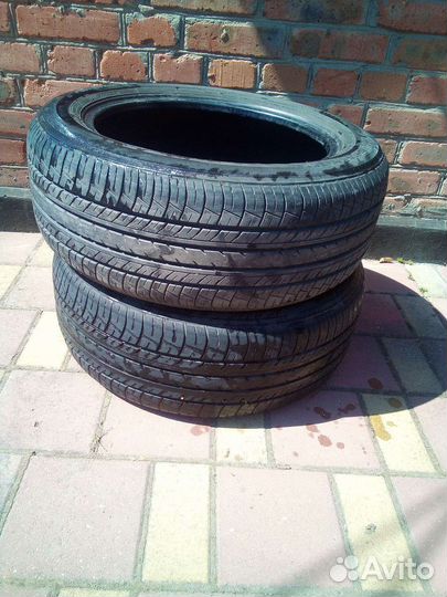 Yokohama BluEarth E70 215/55 R17 94V