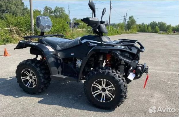 Квадроцикл Linhai Yamaha D 300 4WD черный