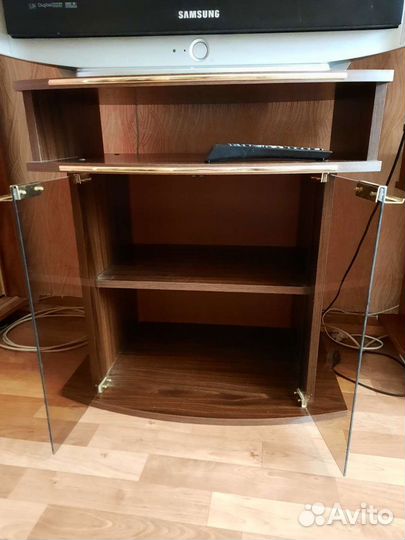 Тумба под телевизор