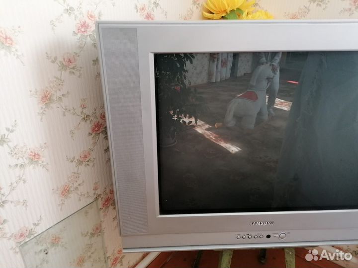 Телевизор samsung