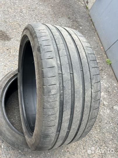 Michelin Pilot Super Sport 285/35 R21