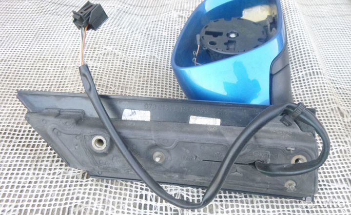 Фольксваген Тоуран зеркало боковое правое