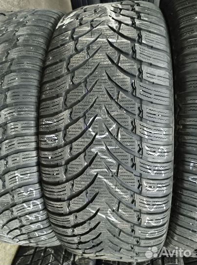 Nokian Tyres WR SUV 4 255/55 R20