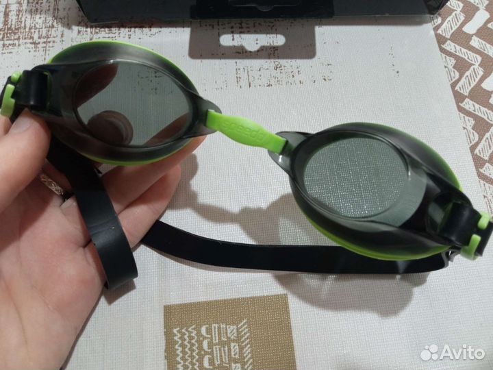 Очки для плавания speedo