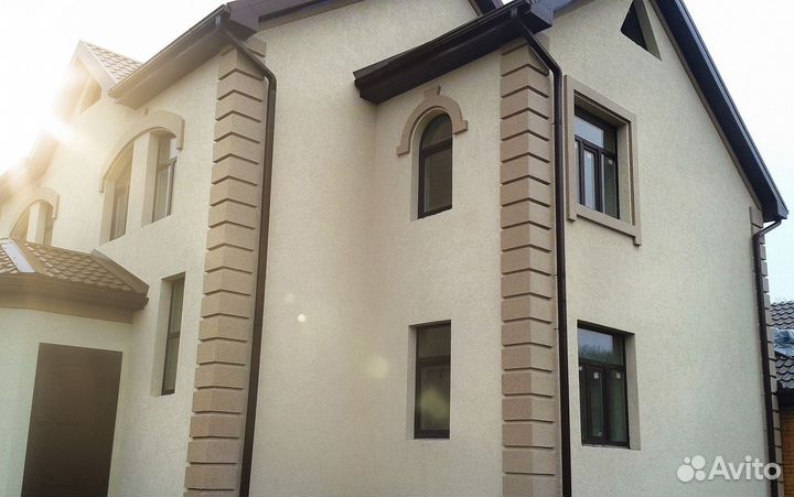 Фасад частного дома штукатурка Спадар