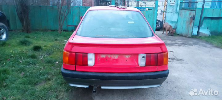 Заднее стекло Ауди 80